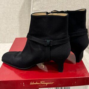 Salvator Ferrragamo Parade Black Nero Fabric size 5